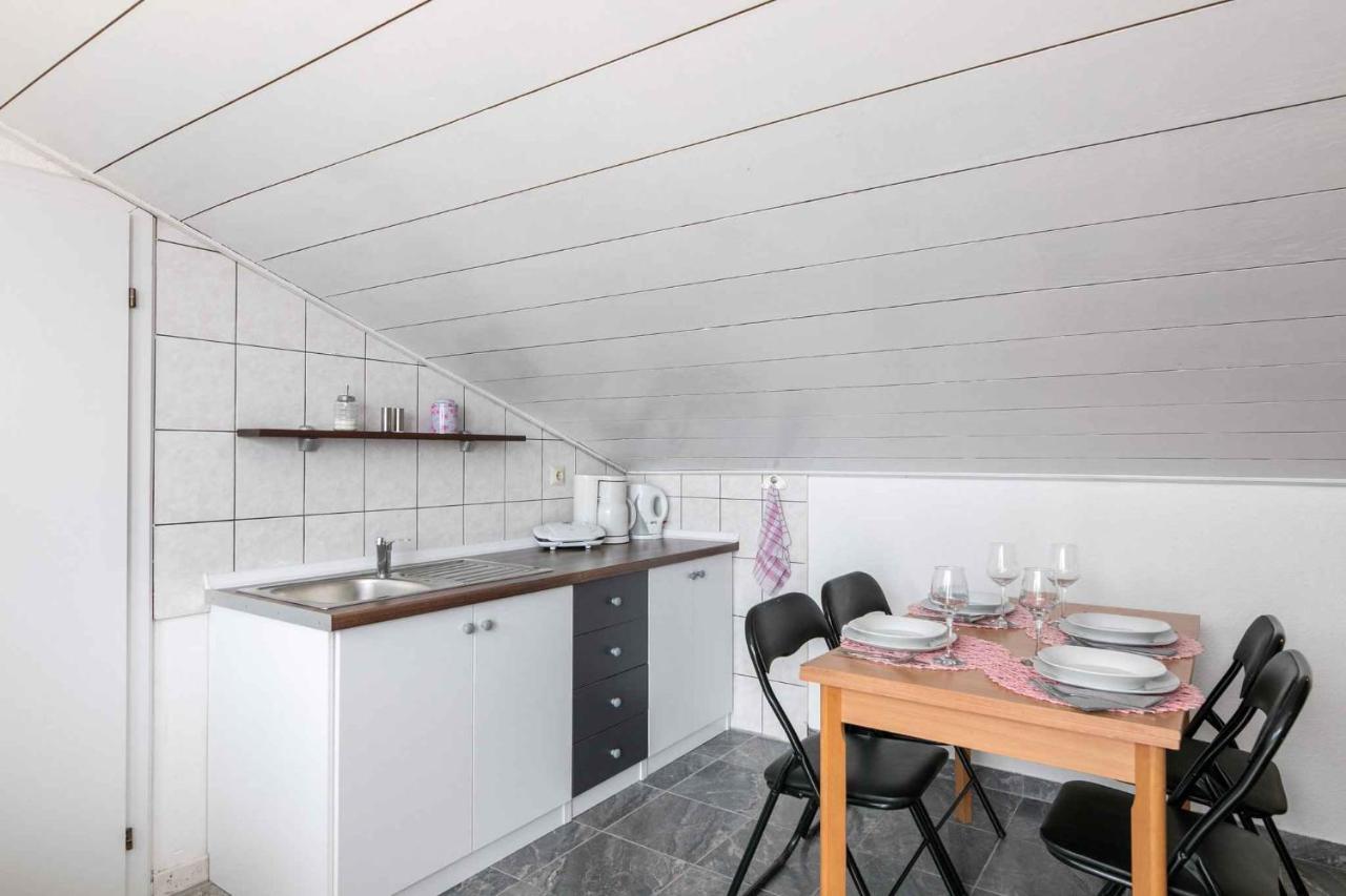 Apartment In Crikvenica 39210 Ngoại thất bức ảnh
